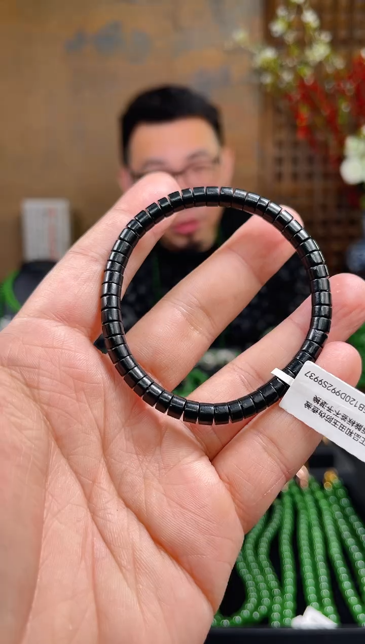 【闪购商品】和田玉手串未镶嵌黑切极限弧单圈药片珠