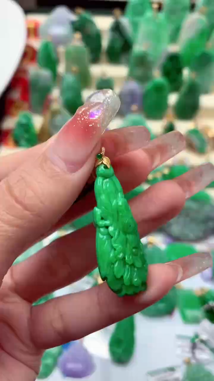 【闪购商品】翡翠颈饰18K金镶嵌挂件