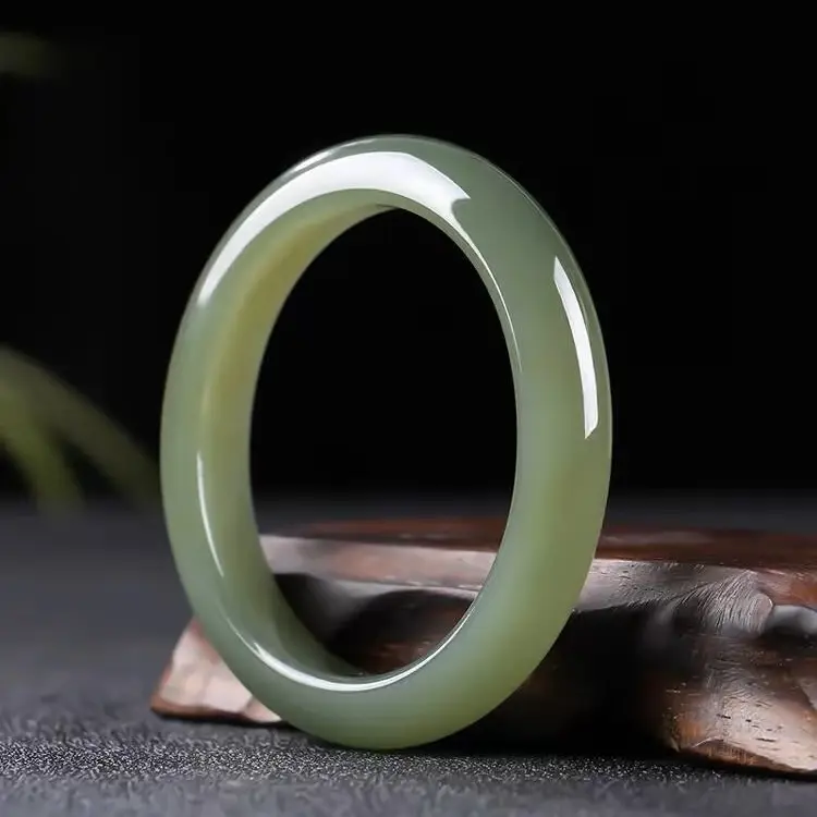 【新品上新】浅湖水 和田玉手镯  泥鳅背 条宽10mm