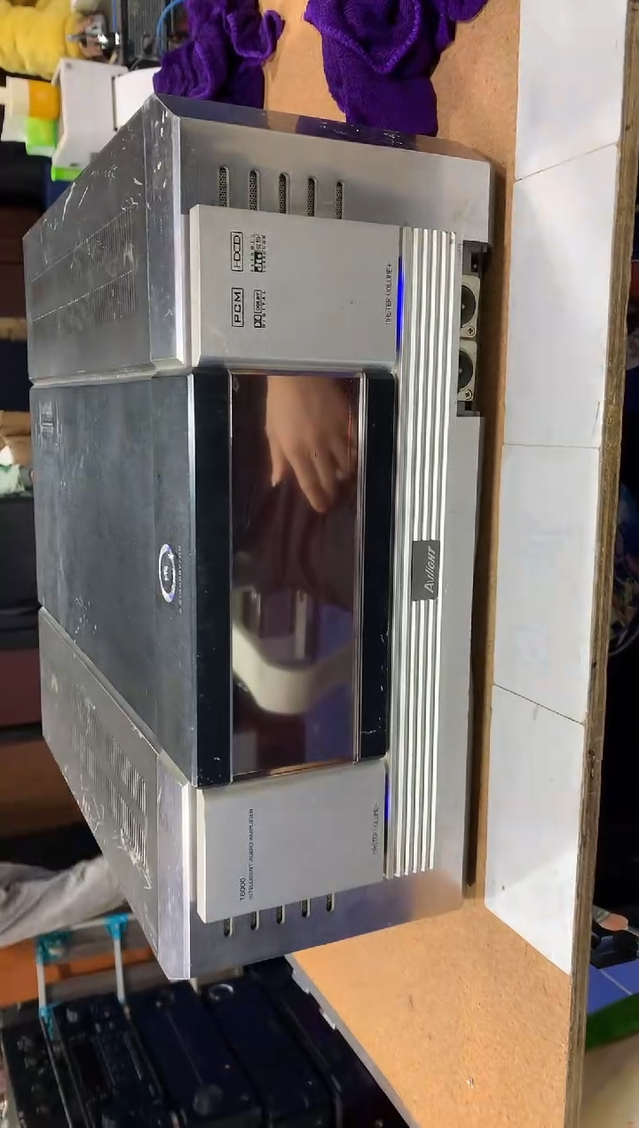 8新爱浪T6000功放一台，通电，配件机，不带线材