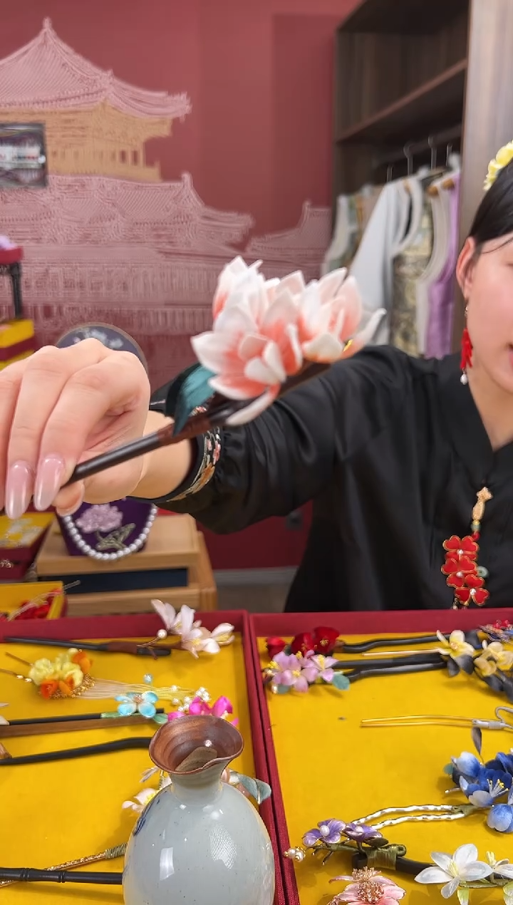 【闪购商品】刺绣非遗绒花（发饰）  