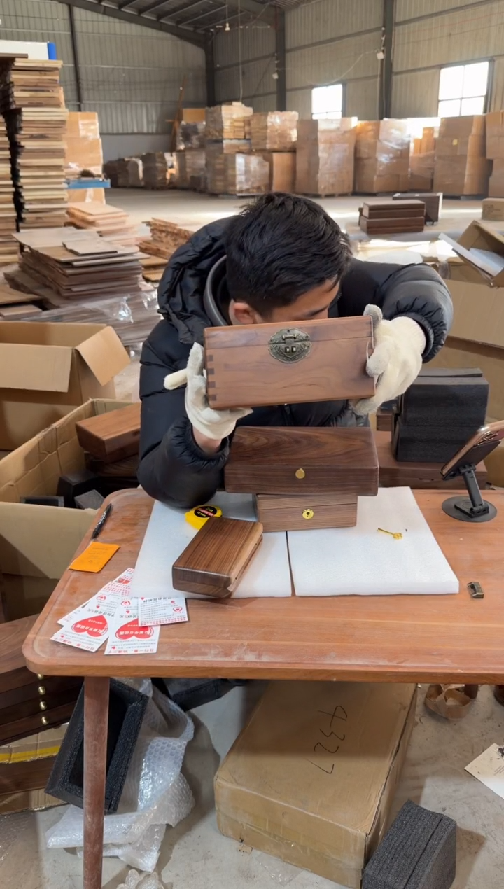 木黑胡桃双层小号带锁款 （微瑕）