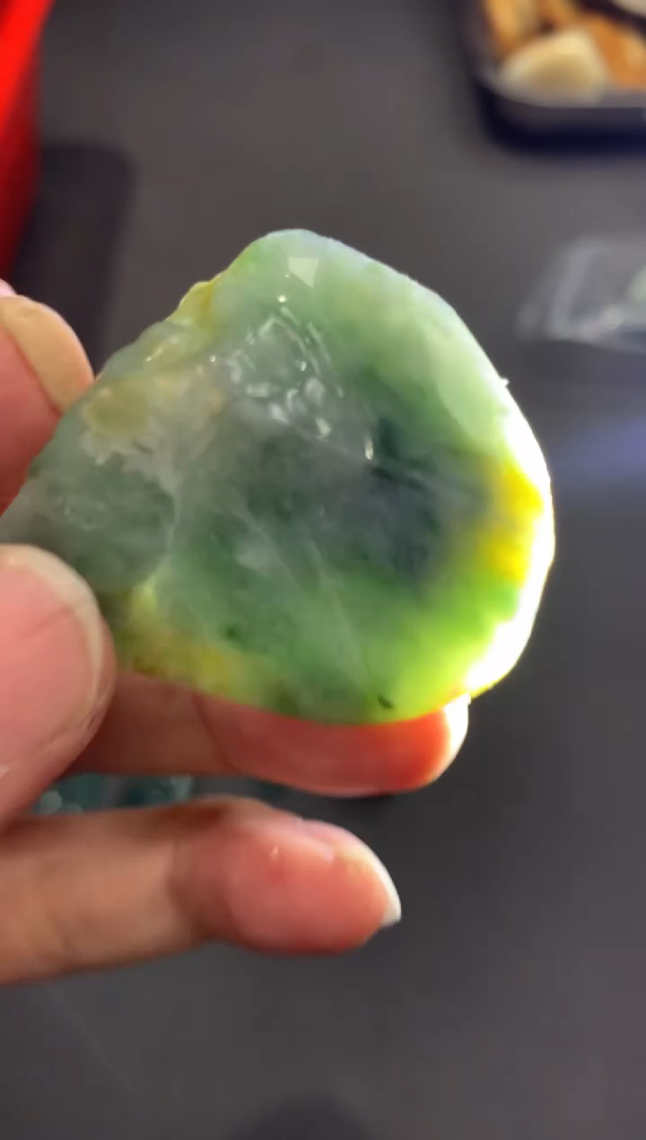 【闪购商品】翡翠颈饰未镶嵌天然翡翠A货