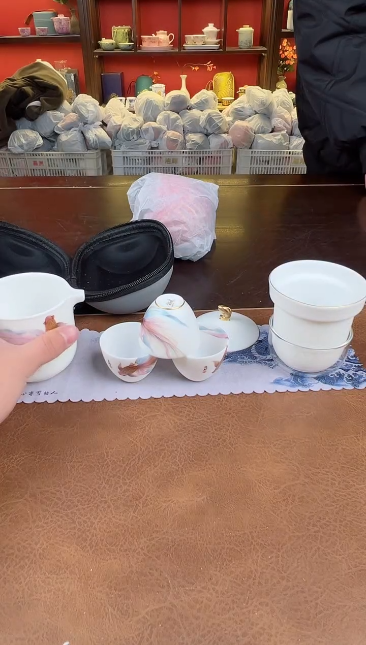 【闪购商品】渡景山房黄旭东悠然自得一壶三杯素烧羊脂玉