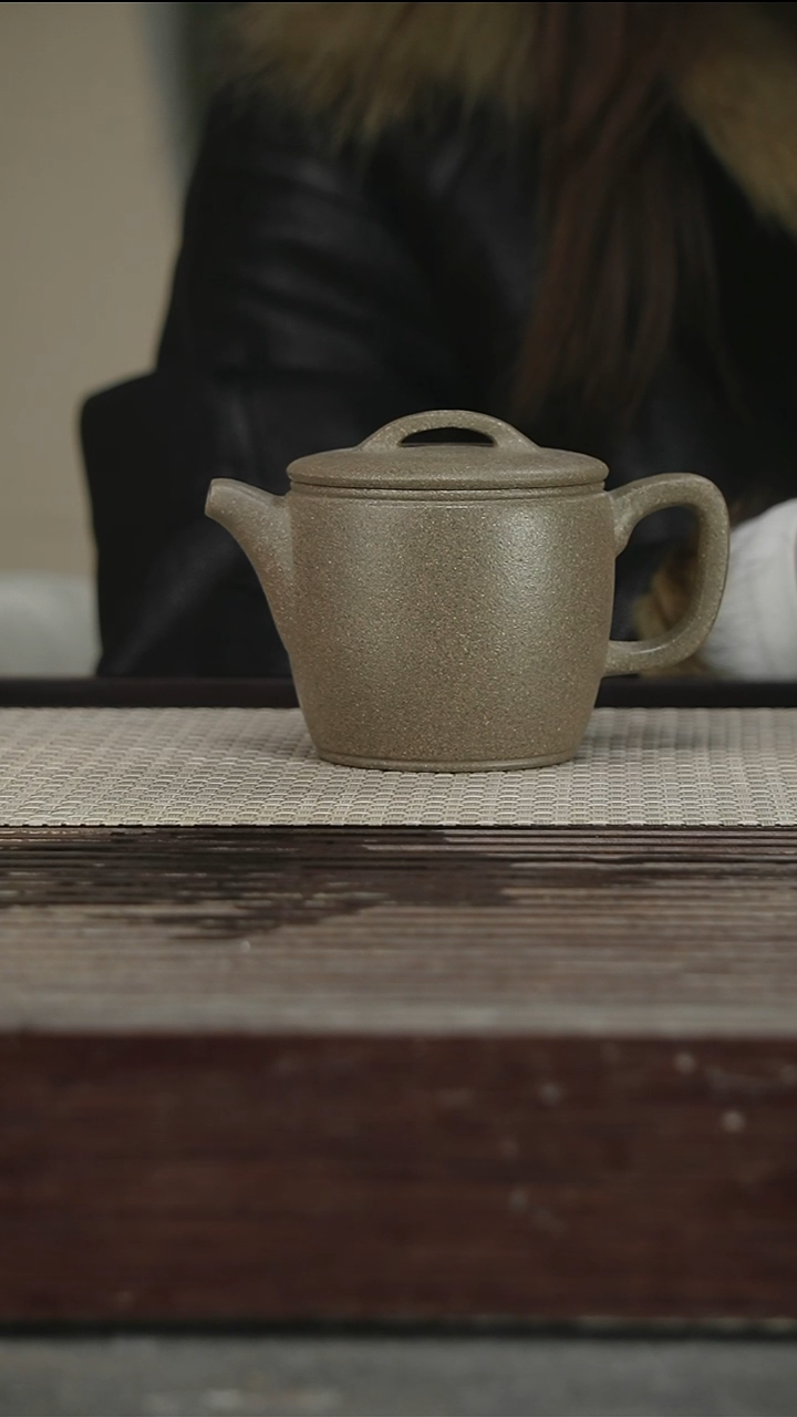 茶壶紫砂106号260CC