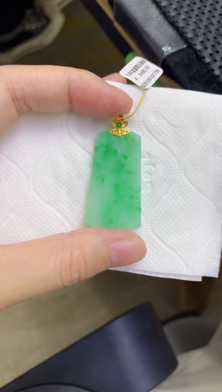 颈饰未镶嵌翡翠天然缅甸翡翠A货