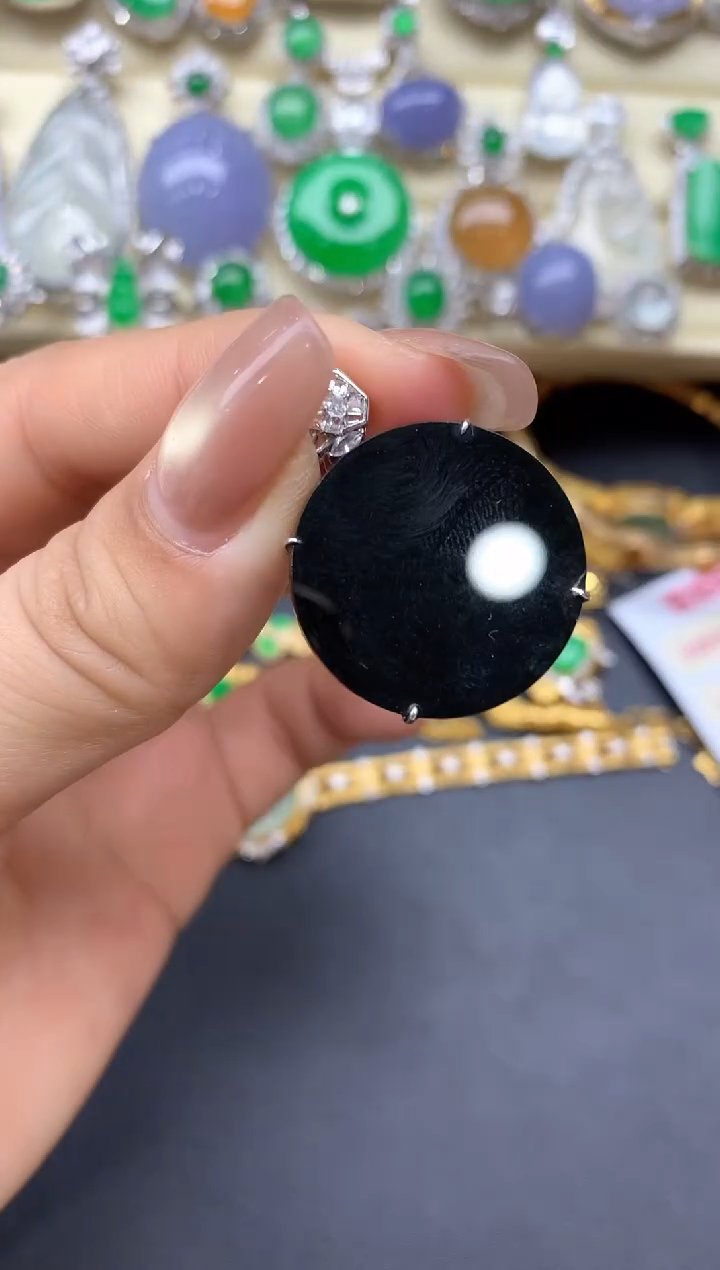 颈饰18K金镶嵌翡翠338-中国好珍宝