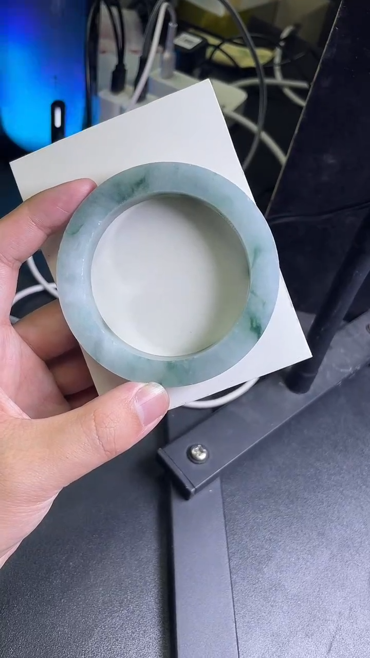 未镶嵌手镯定制翡翠万***然定制