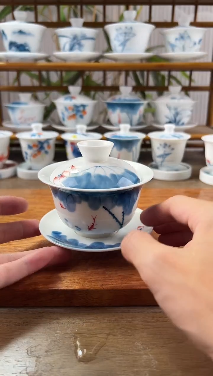 微瑕线条莲180ml三才盖碗