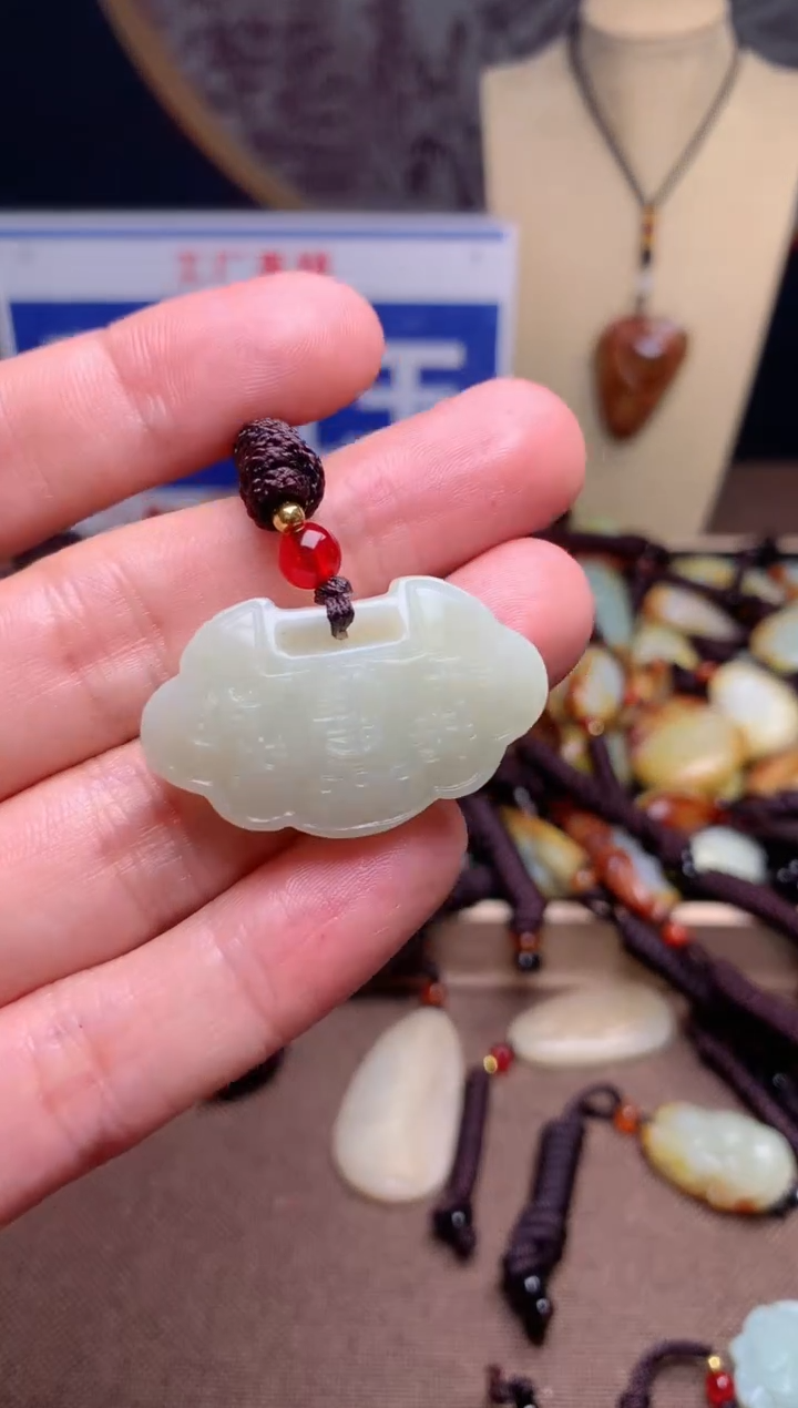 【闪购商品】和田玉颈饰未镶嵌1