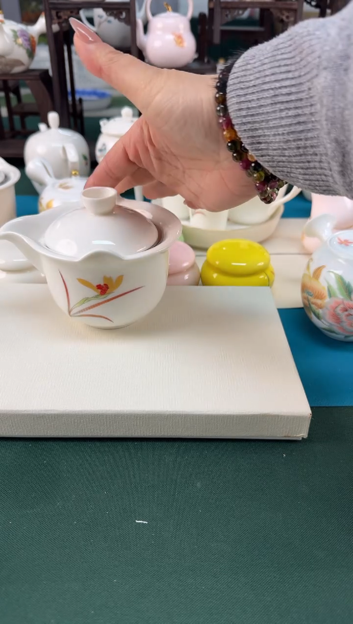 【闪购商品】瓷器 ······.......