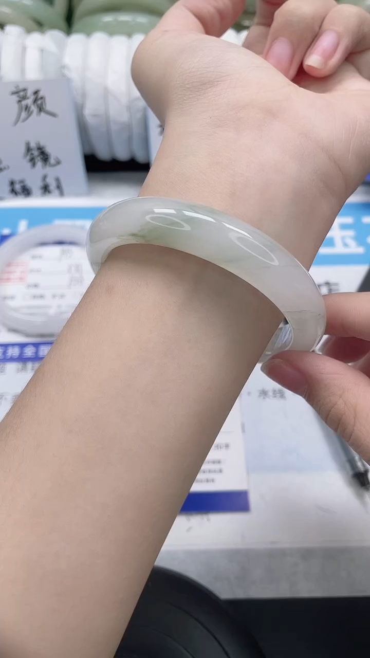 未镶嵌手镯石英质玉144-58/59