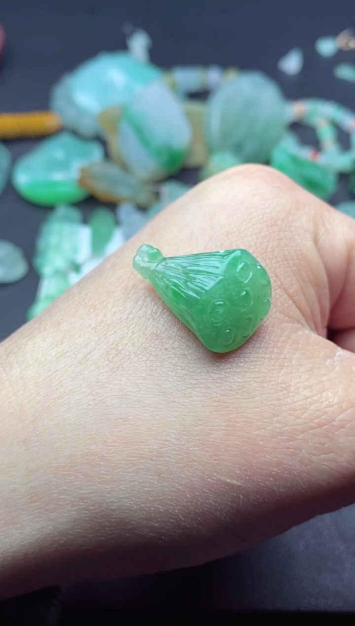 【闪购商品】定制翡翠未镶嵌翡翠