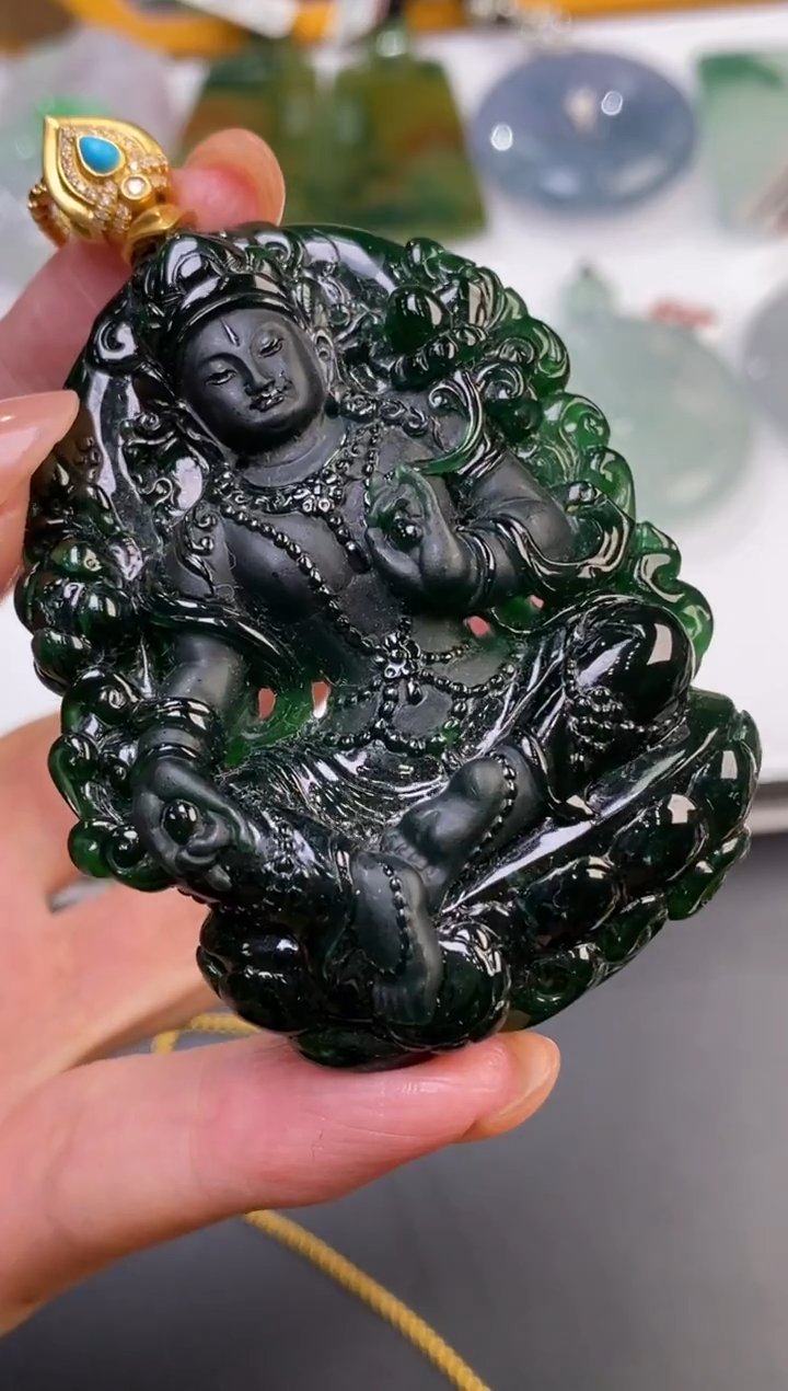 18K金镶嵌挂件翡翠晴****✨378742  多人