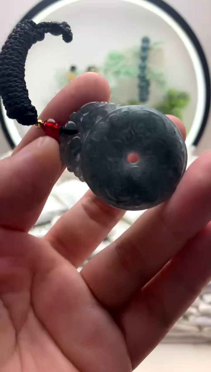 颈饰未镶嵌翡翠芊*挂件