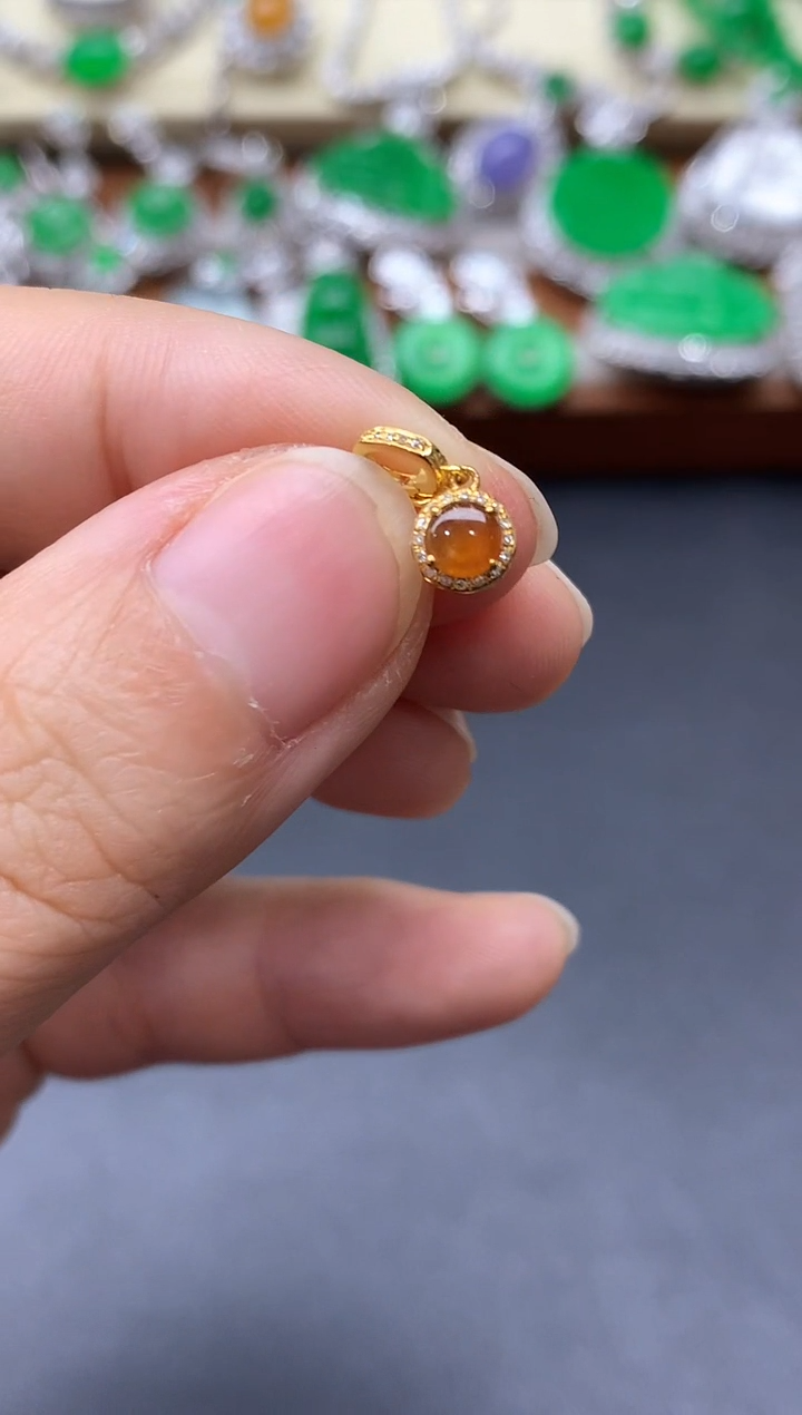 颈饰18K金镶嵌翡翠218-中国好珍宝