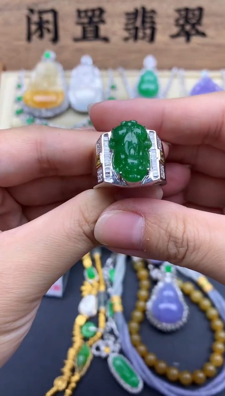 翡翠戒指18K金镶嵌668-春日珠宝