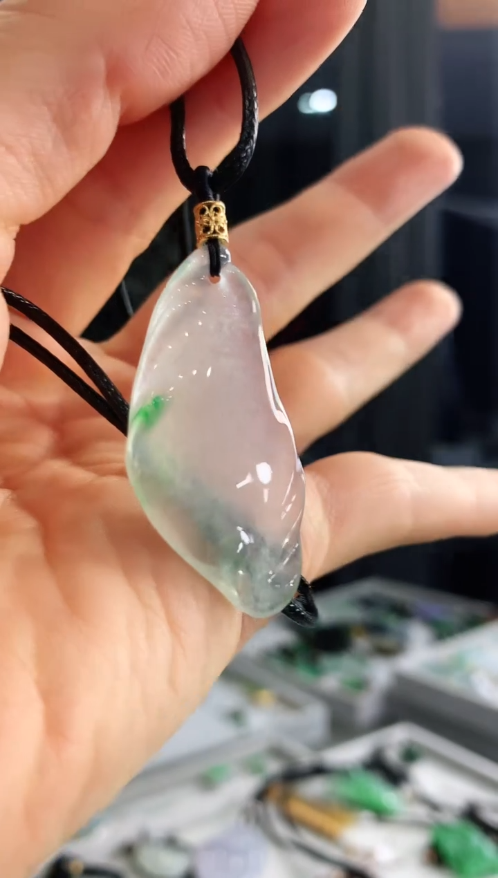 【闪购商品】翡翠颈饰未镶嵌吊坠