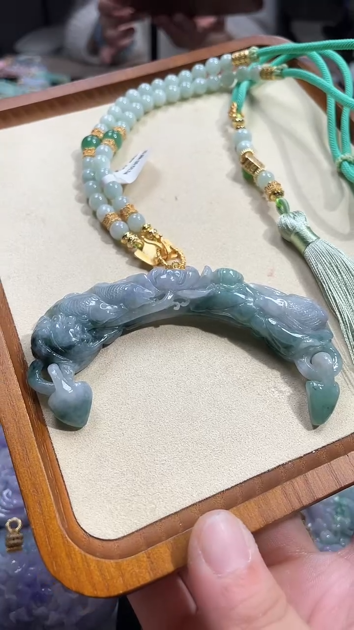 【闪购商品】翡翠颈饰未镶嵌吊坠