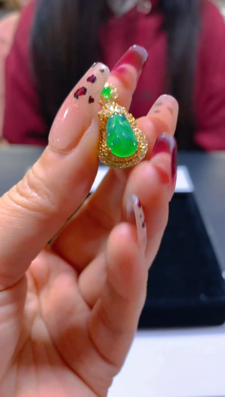 颈饰未镶嵌翡翠多样性发一