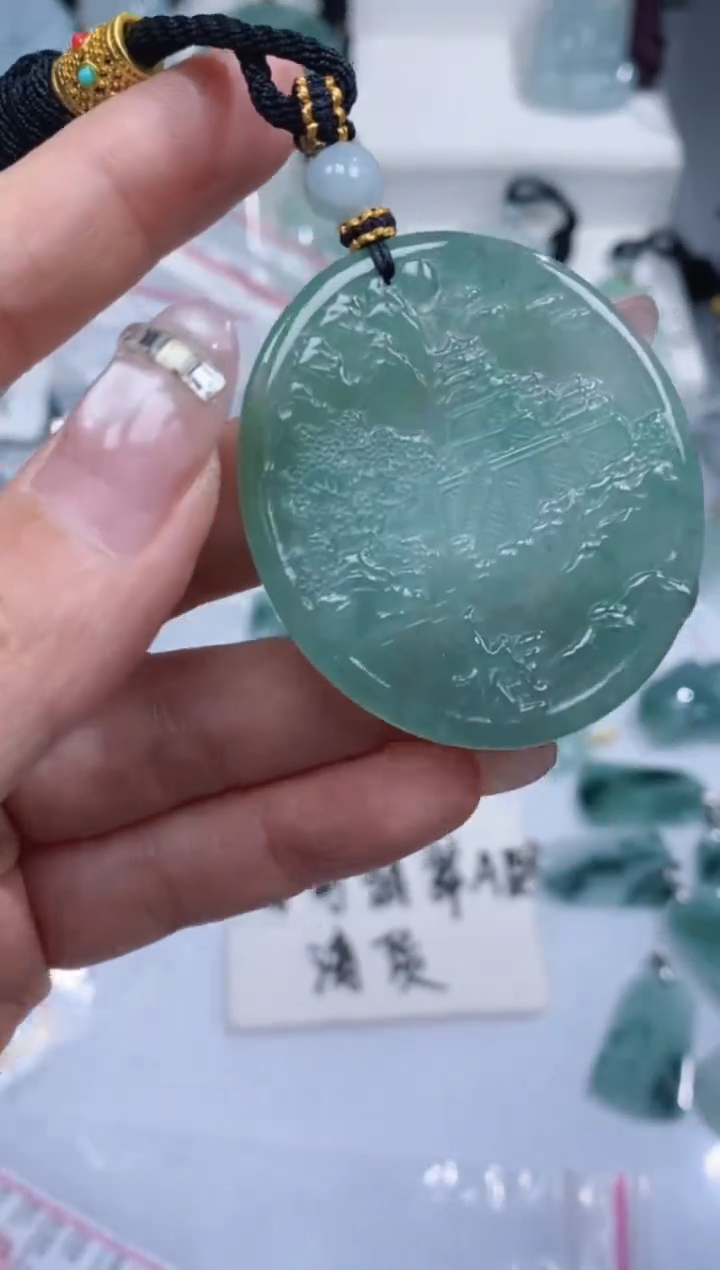 颈饰未镶嵌翡翠吊坠