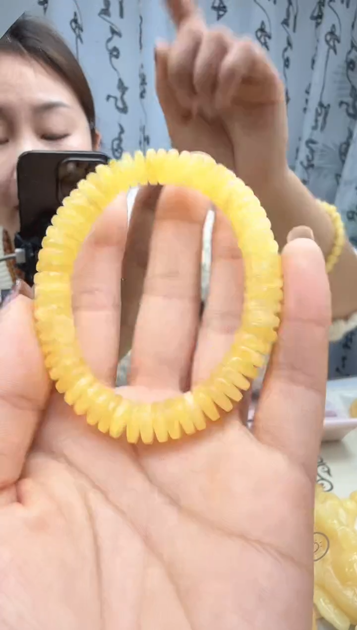 【闪购商品】琥珀裸石未镶嵌手串