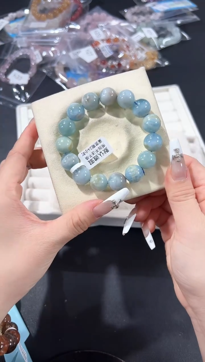 无无37h多样性发其一【1条】默认微瑕