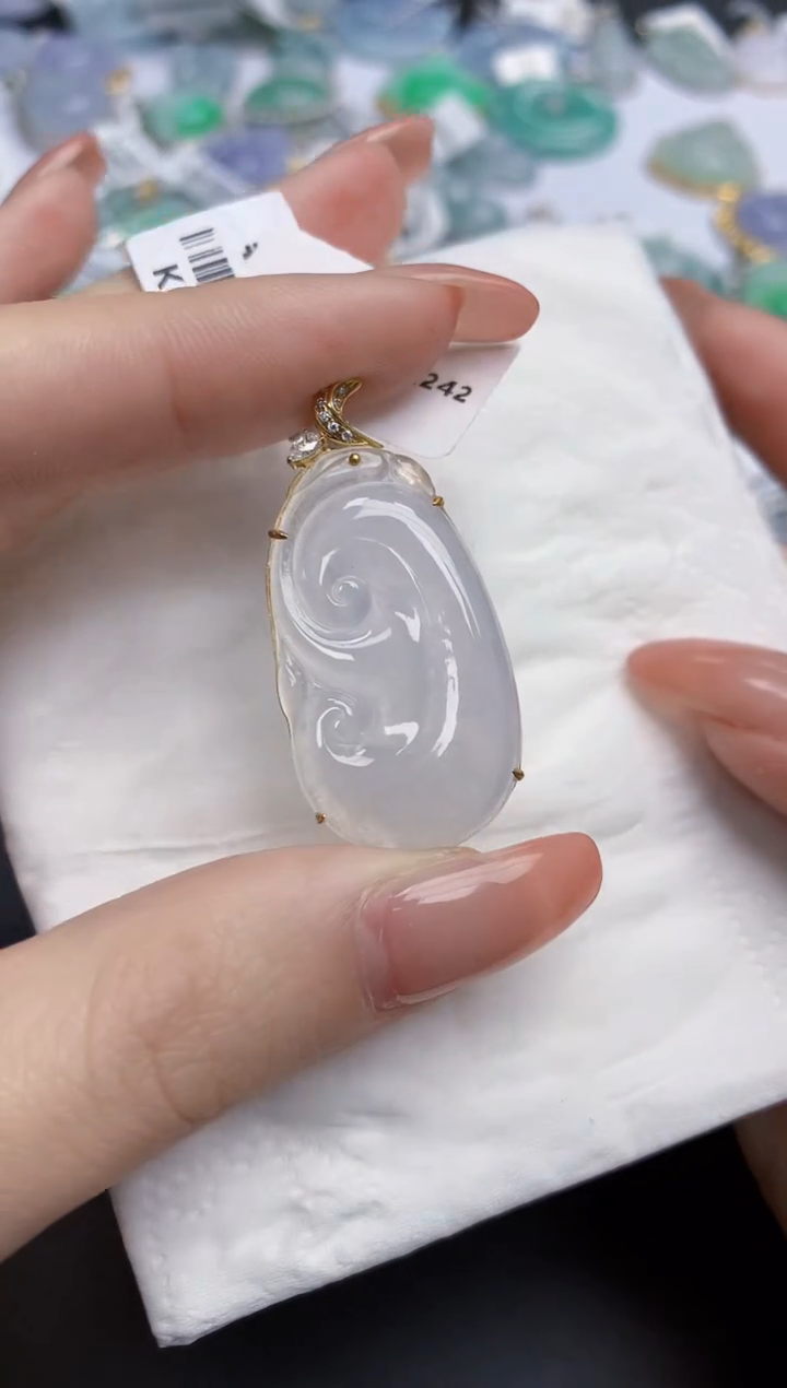 【闪购商品】翡翠颈饰18K金镶嵌天然缅甸翡翠A货