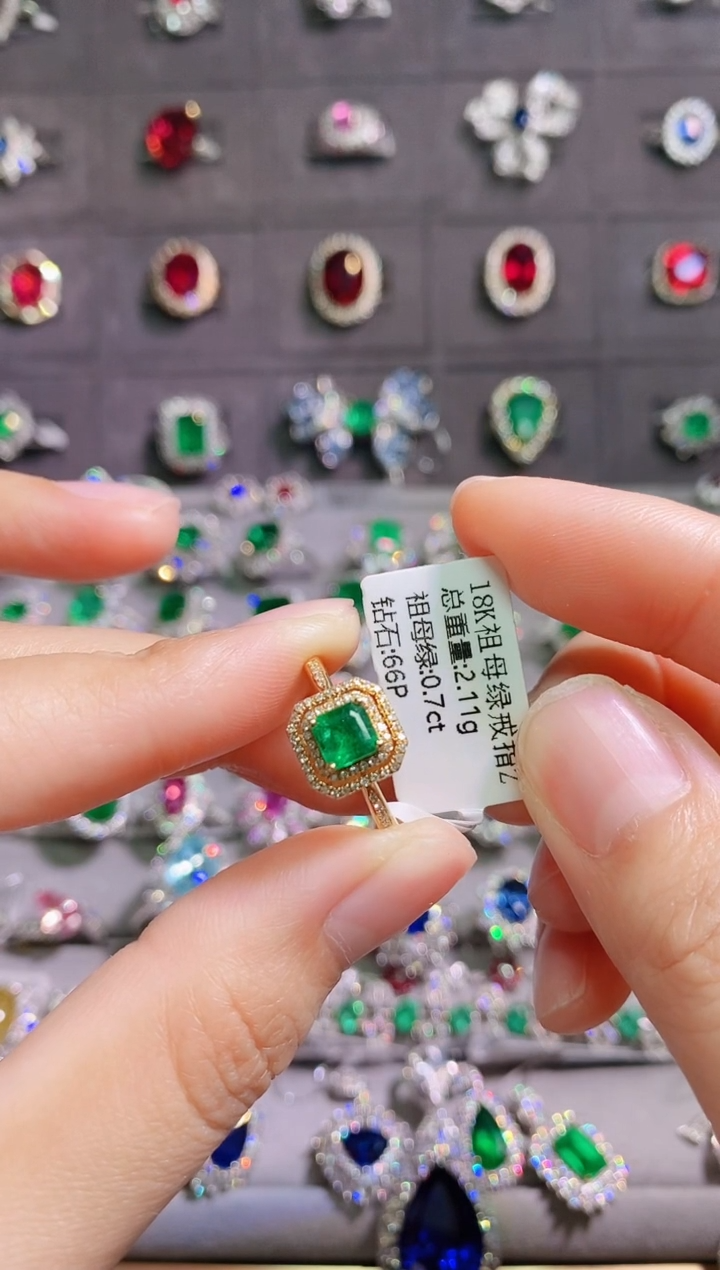 【闪购商品】祖母绿18K金戒指18K金镶嵌1