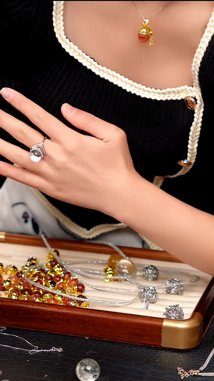 水晶摆件未镶嵌天然白水晶鸽子蛋戒指04