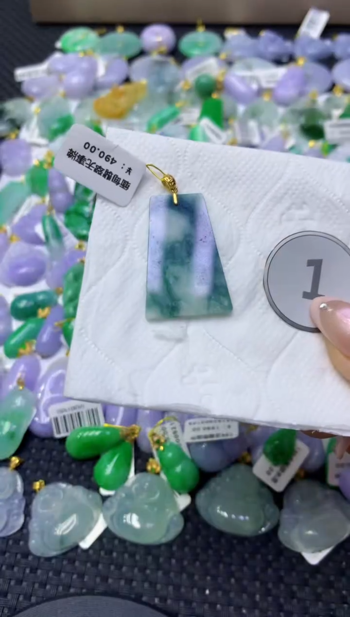 颈饰未镶嵌翡翠天然缅甸翡翠A货