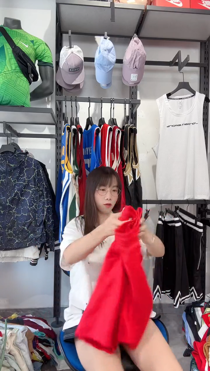 1804编码 瑕疵款以直播间过款为准 尺码L