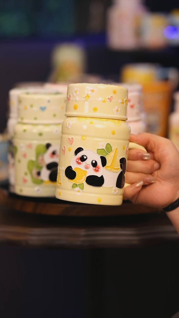 【闪购商品】摆件景德镇釉下彩绘设计师款式陶瓷