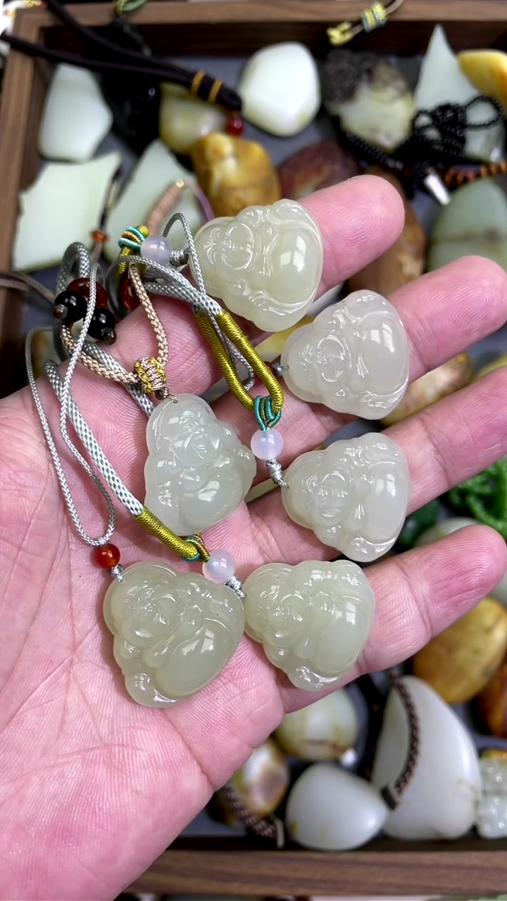 【闪购商品】和田玉颈饰未镶嵌青海佛公多样发一