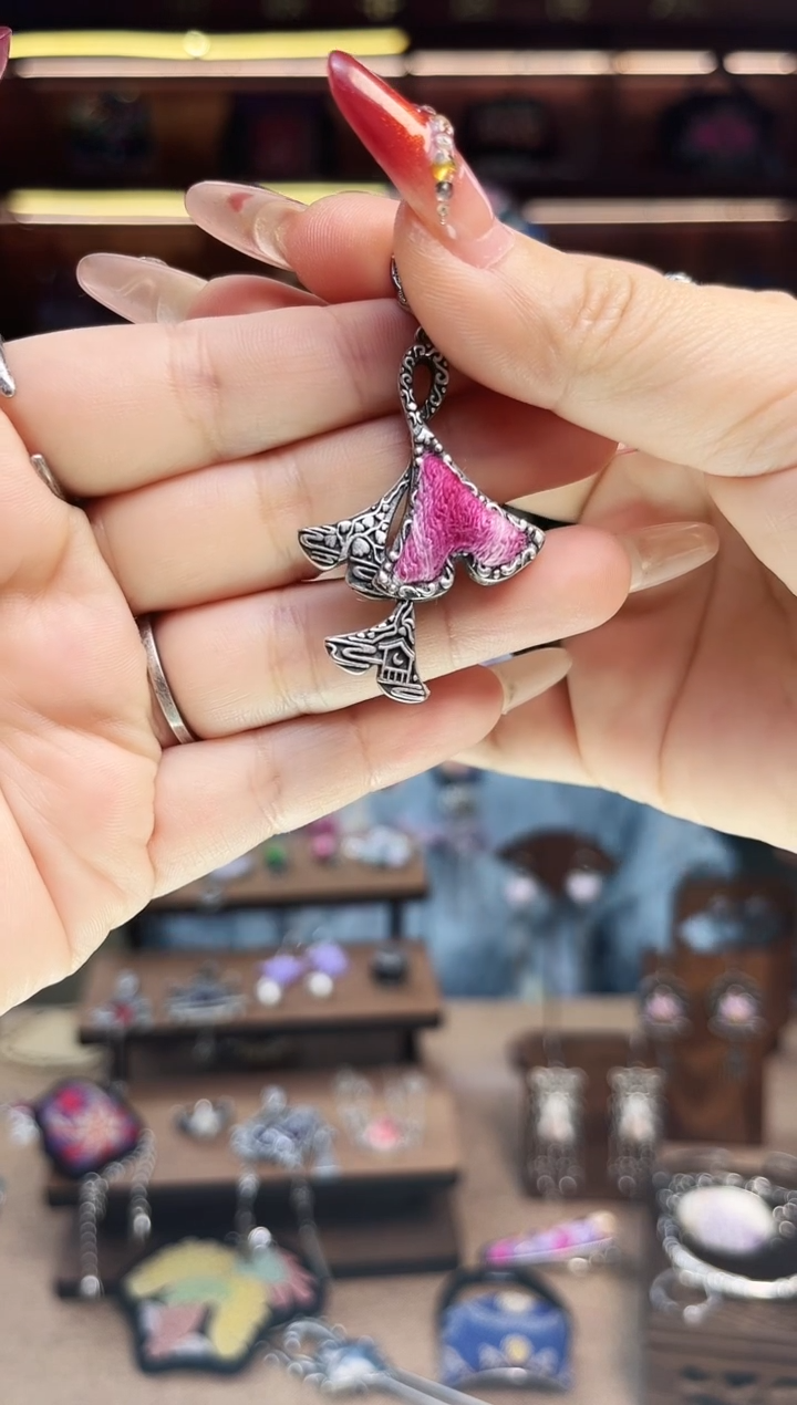 【闪购商品】织绣1858黔东南苗族刺绣