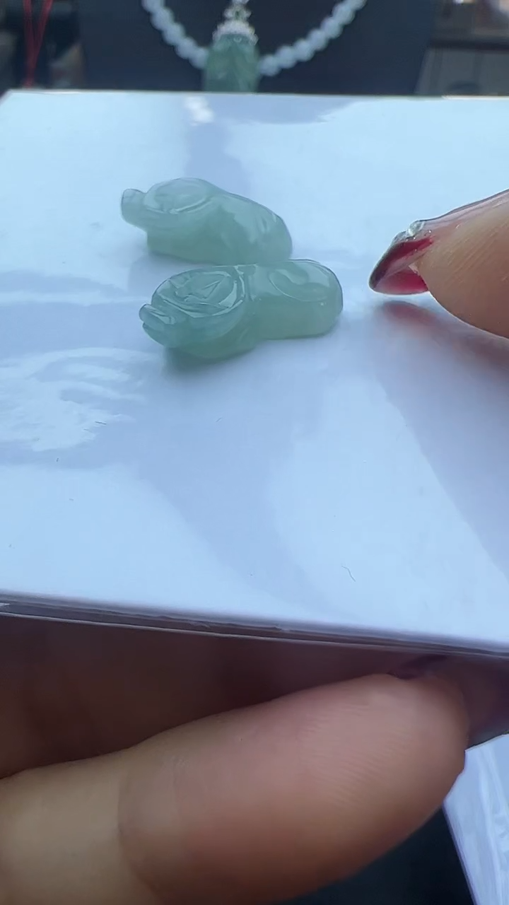 【闪购商品】翡翠颈饰未镶嵌生肖牛多样性发其一