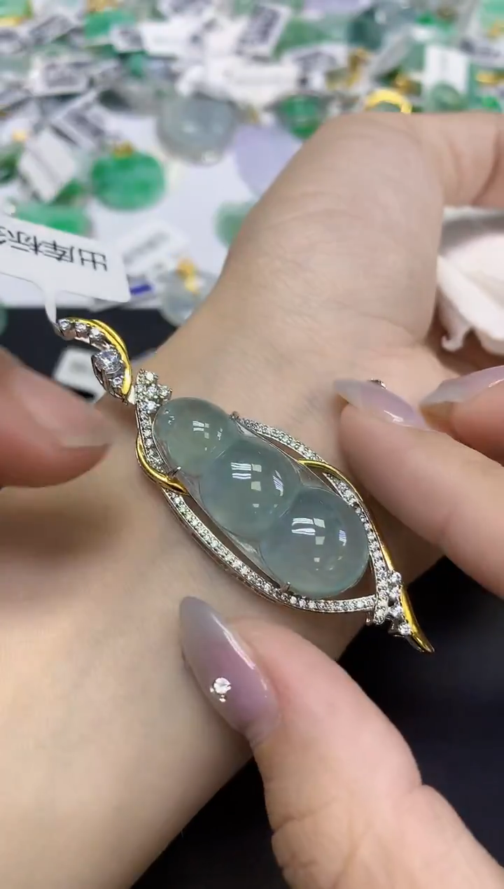 颈饰未镶嵌翡翠天然缅甸翡翠A货百元以上9元证书费自理