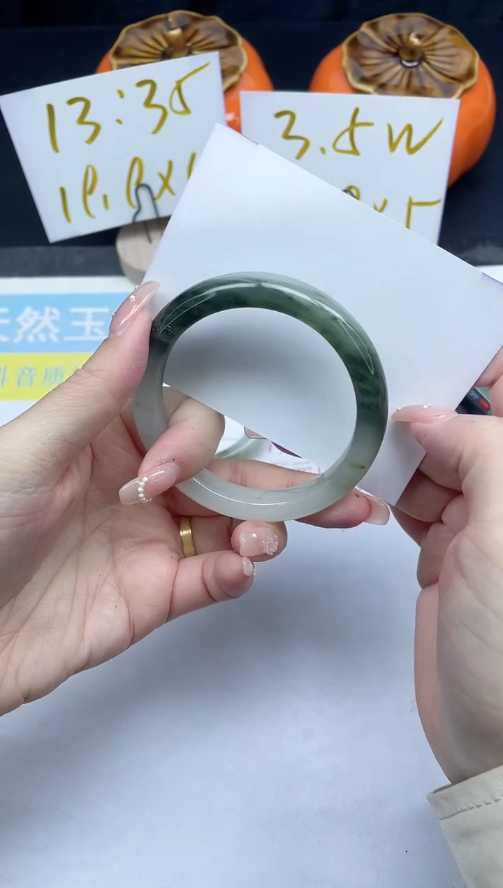 【闪购商品】石英质玉手镯未镶嵌167-55.4