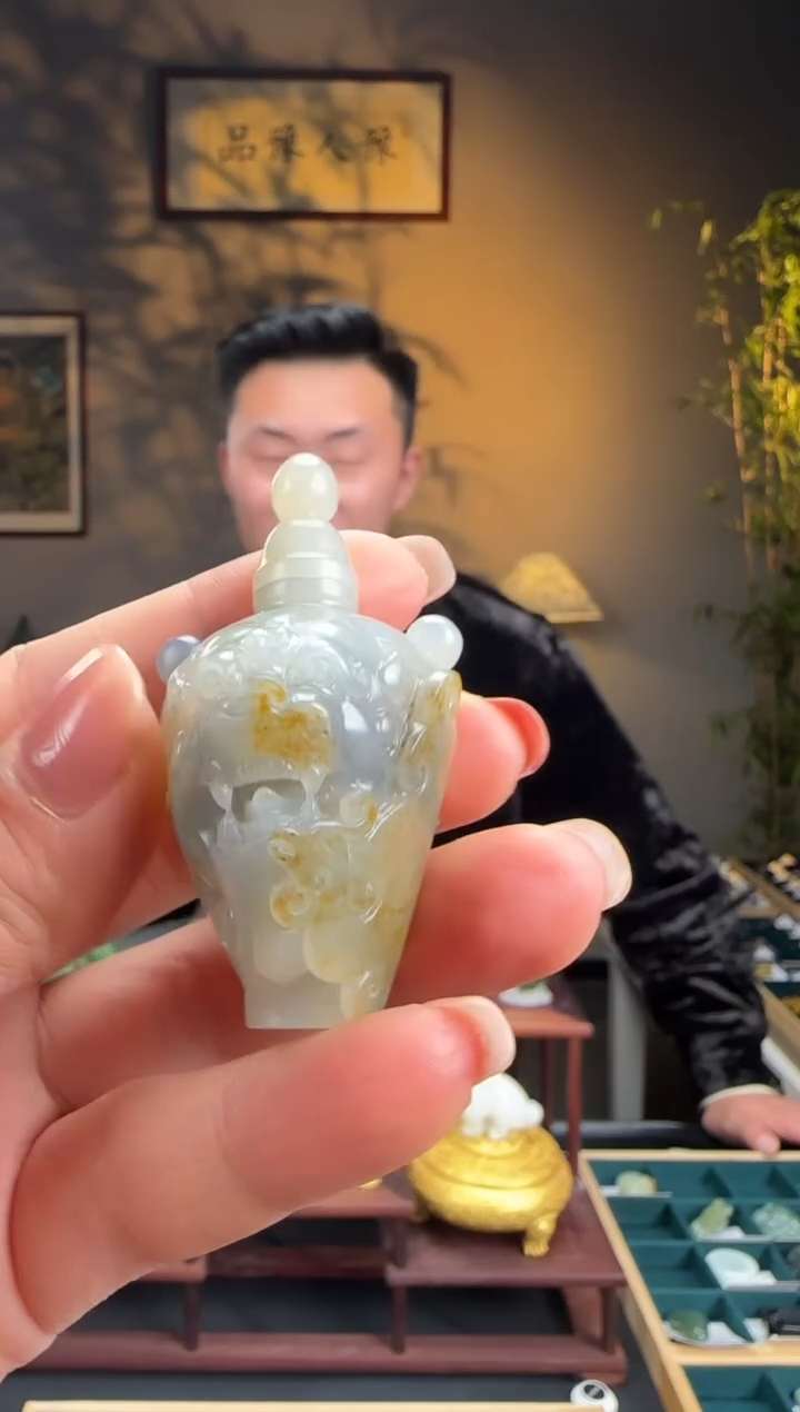 未镶嵌和田玉挂件p23青花独籽俏色玉瓶