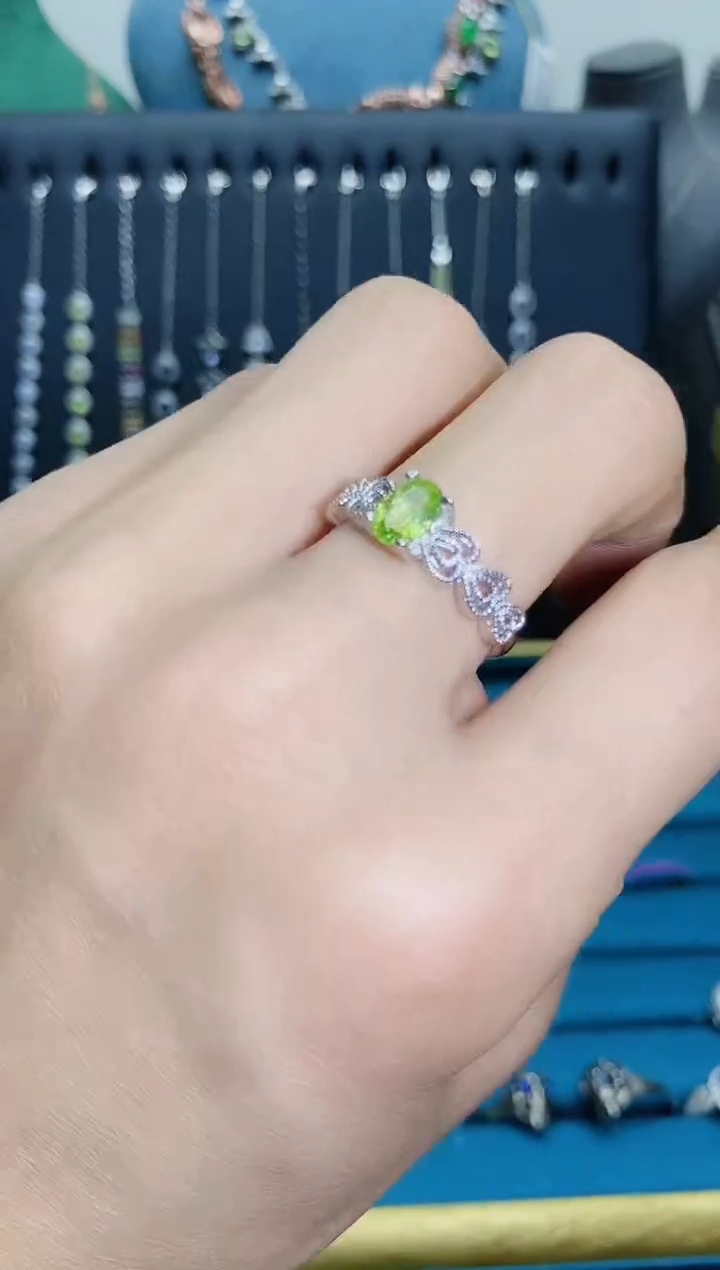 【闪购商品】橄榄石戒指银S925镶嵌1121