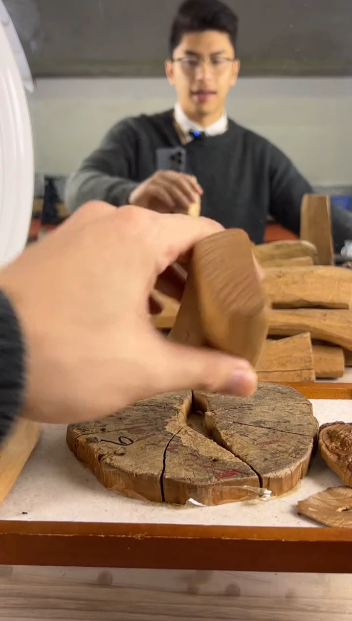 【闪购商品】檀香木其他福利极系列台湾回流四刨料手把件108g