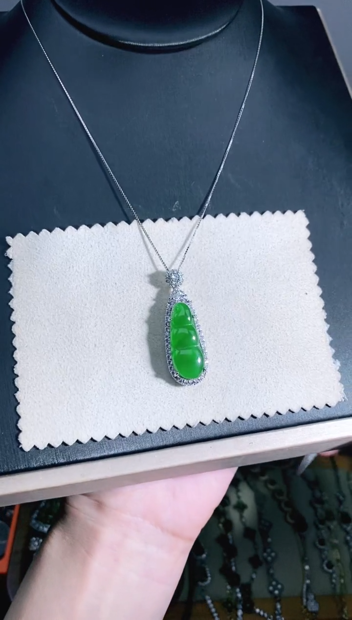 翡翠银S925镶嵌颈饰多样性