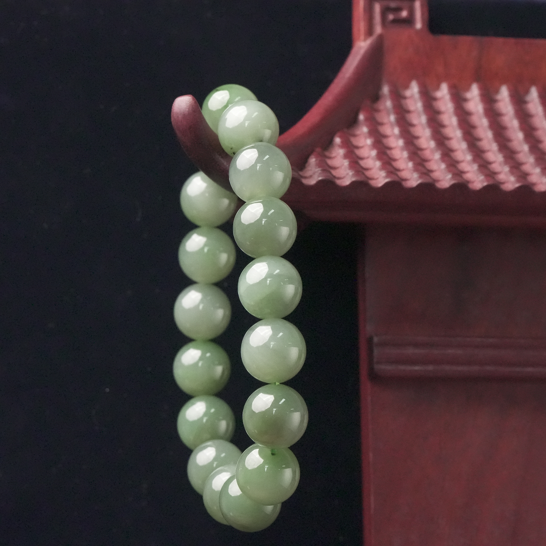 老王珠宝加拿大之韭菜碧玉12MM圆珠 编号9527 多样性发其一