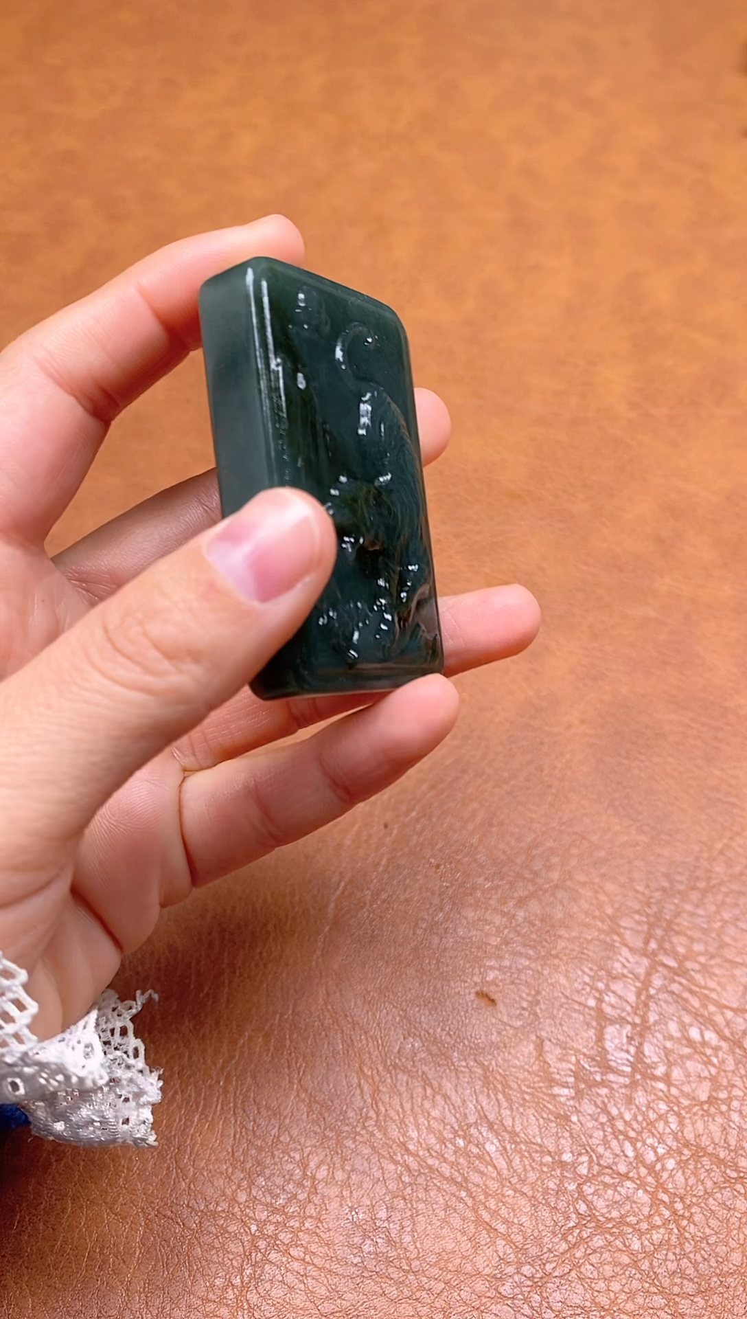 颈饰未镶嵌和田玉下山虎