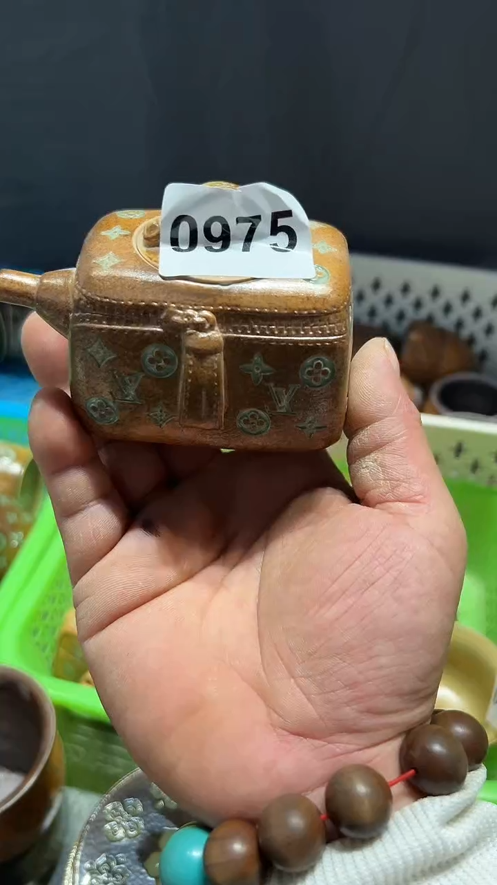 龙泉窑老花包包壶微瑕0975