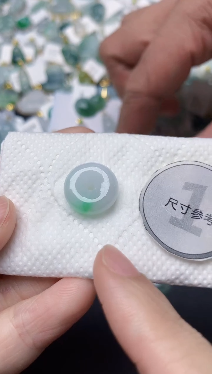 颈饰未镶嵌翡翠天然缅甸A货翡翠