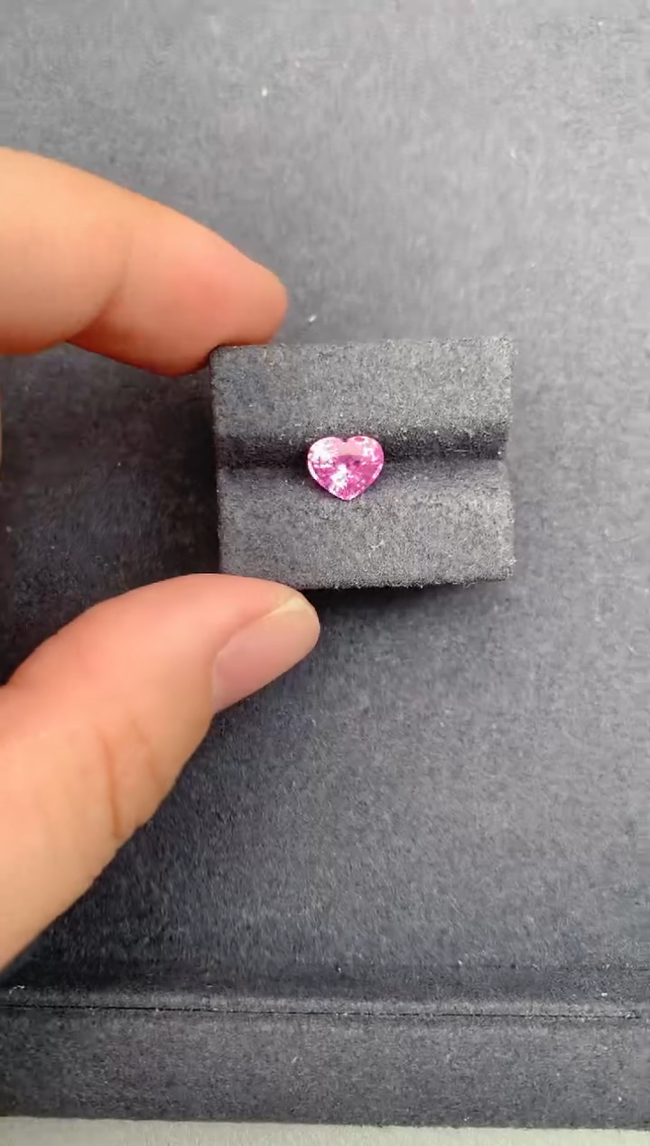 未镶嵌裸石尖晶石1.3ct尖晶石 GF