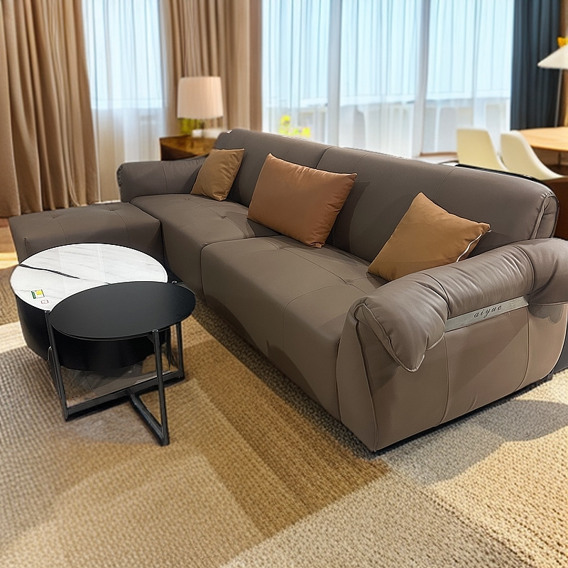 轻奢风纳帕真皮直排沙发带脚踏