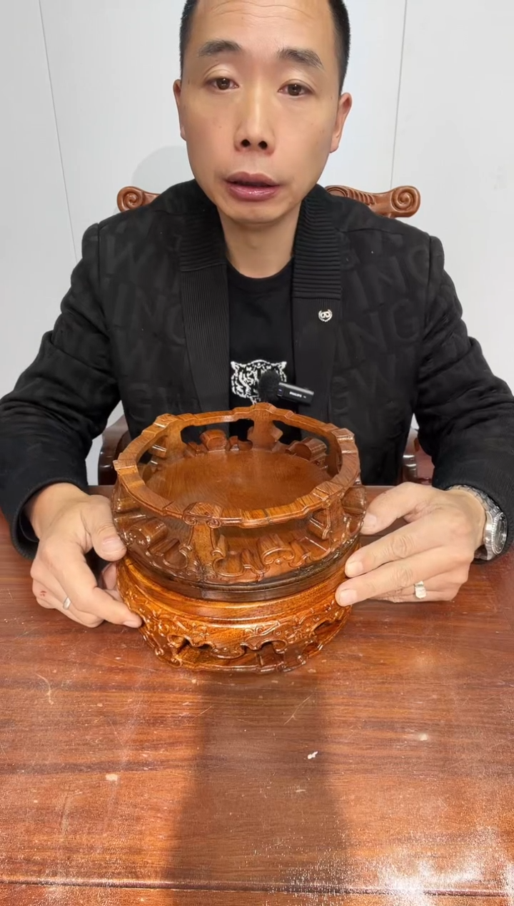 木五**海瑕疵处理老花整木雕刻圆形20*22*8两个