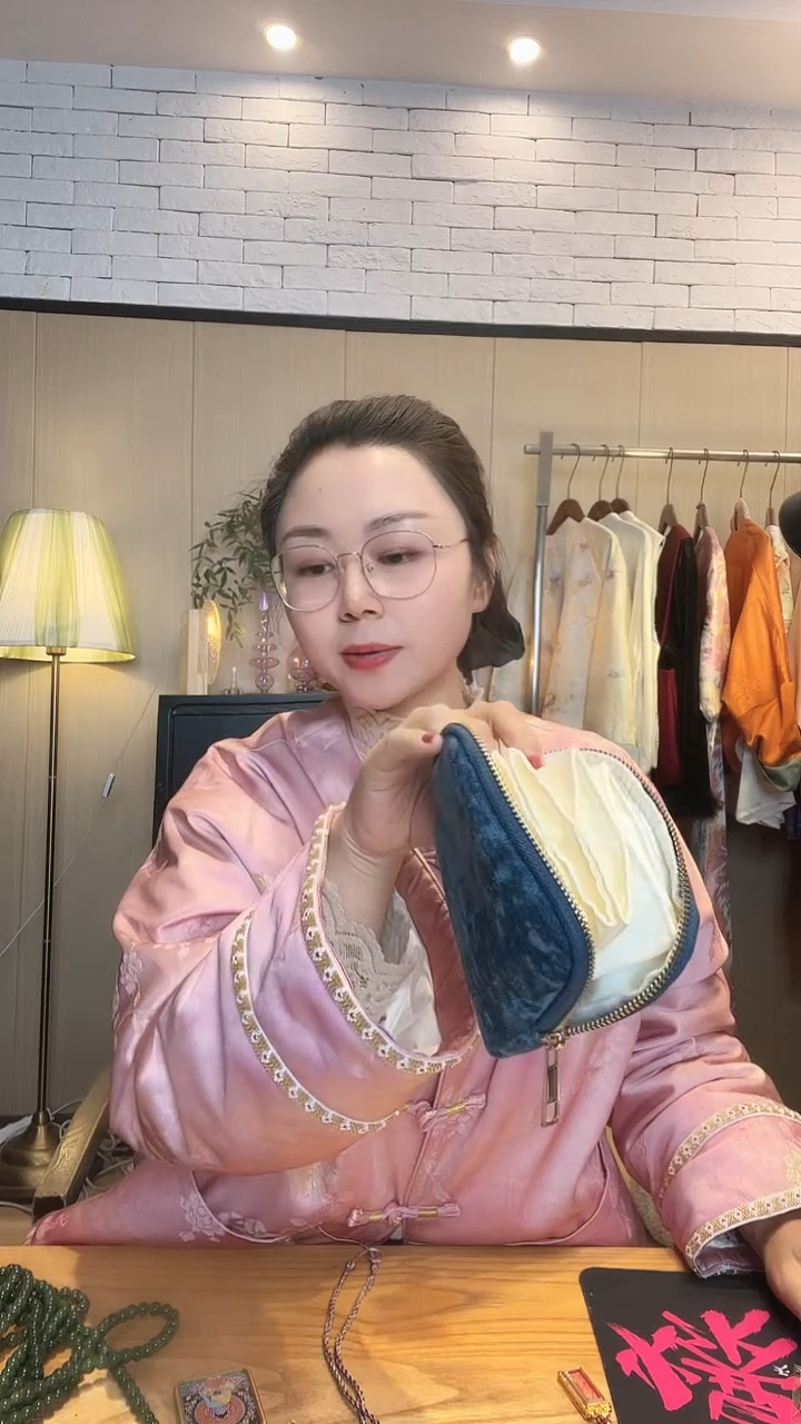 蓝色收纳包包-----配件